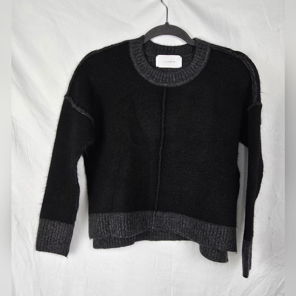 Six Fifty Cropped Crew Neck Minimalist Boxy Contemporary Pullover Sweater sz S